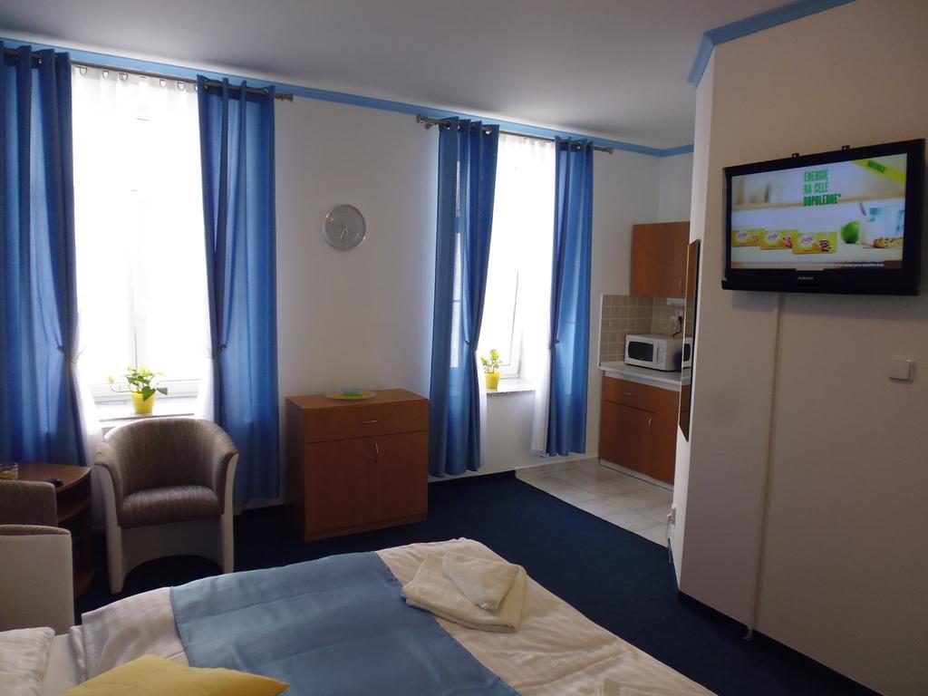 Pension Kamenny Dvur Marianske Lazne Exterior photo